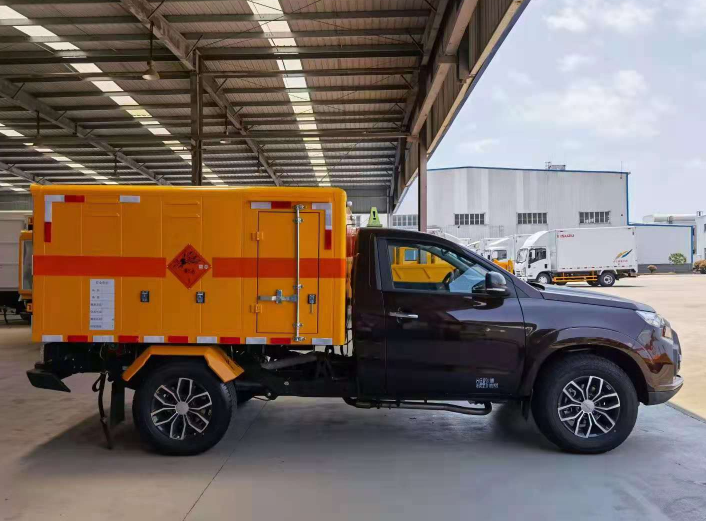 阳东凯龙矿山设备爆破器材运输车安全性如何?