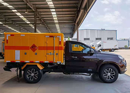 阳东民用爆破器材运输车如何防静电?